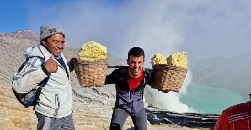 bali-blue-fire-and-sunrise-trekking-in-kawah-ijen