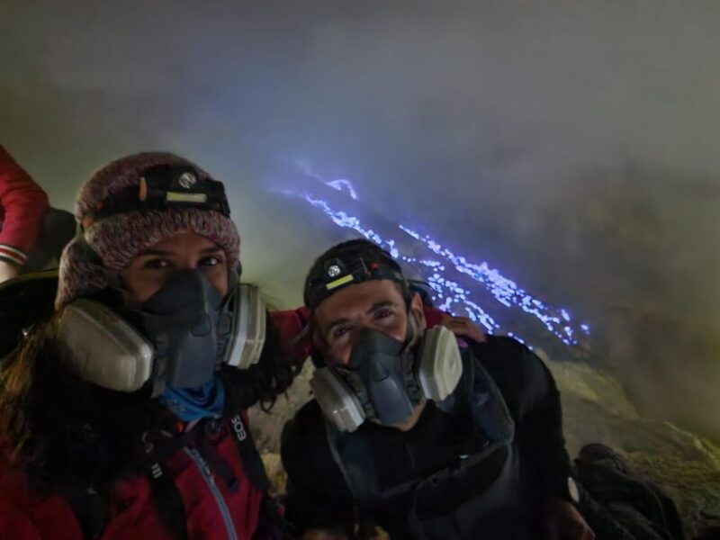 bali-blue-fire-and-sunrise-trekking-in-kawah-ijen