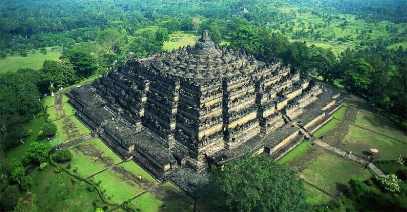 bali-borobudur-temple-day-tour-with-flight-tickets