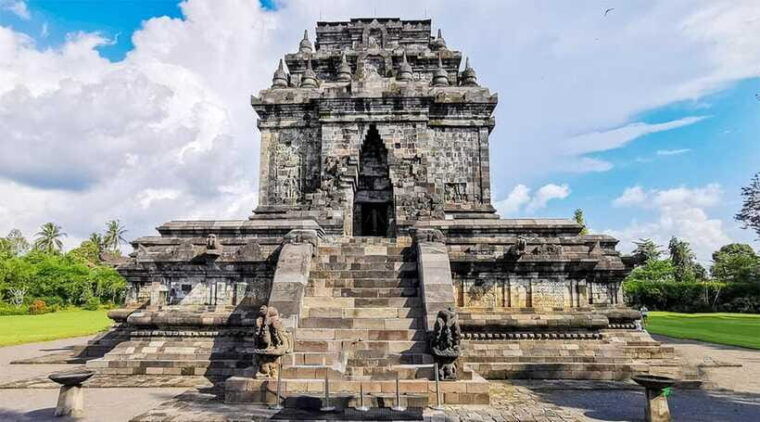 bali-borobudur-temple-day-tour-with-flight-tickets