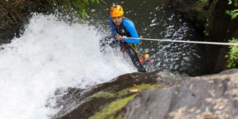 bali-canyoning-golden-twin-canyon