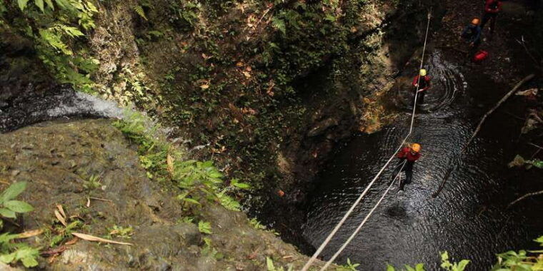 bali-canyoning-golden-twin-canyon