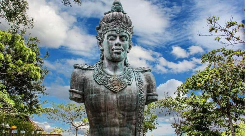 Bali: Customized Uluwatu Tour Including Transfer Hotel - An In-Depth Look at the Bali Uluwatu Tour Experience