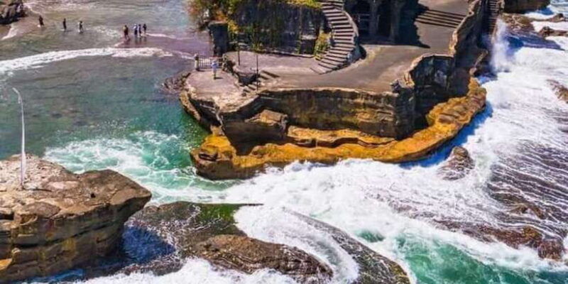 bali-discovery-unesco-site-taman-ayun-tanah-lot-temple