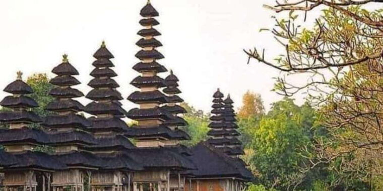 bali-discovery-unesco-site-taman-ayun-tanah-lot-temple