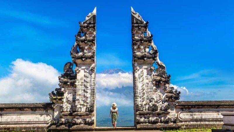 Bali: East Bali Tour with Lempuyang Temple & Virgin Beach - Key Points