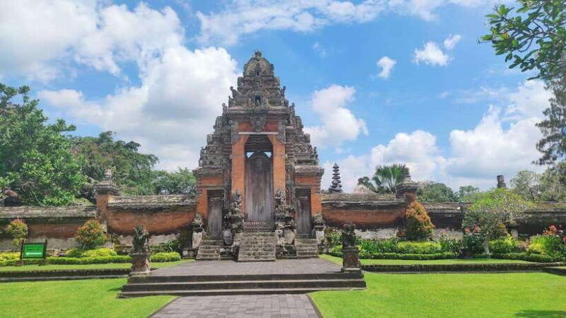 bali-full-day-tanah-lot-handara-gate-ulun-danu-beratan