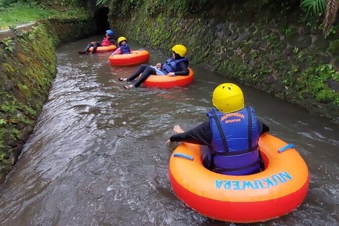 Bali Full Day Uluwatu Highlights Tour - Ending the Day with Seafood at Jimbaran Bay