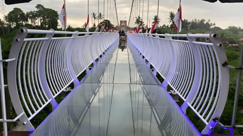 bali-glass-bridge-admission-ticket