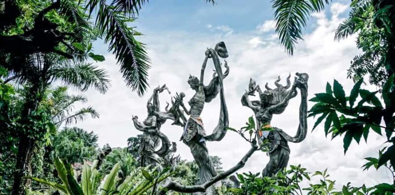 Bali: Graceful Art, Sacred Forest, Serenity and Lotus Bloom - Key Points