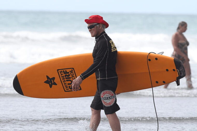 bali-group-surf-lesson-for-beginners-non-swimmer-friendly