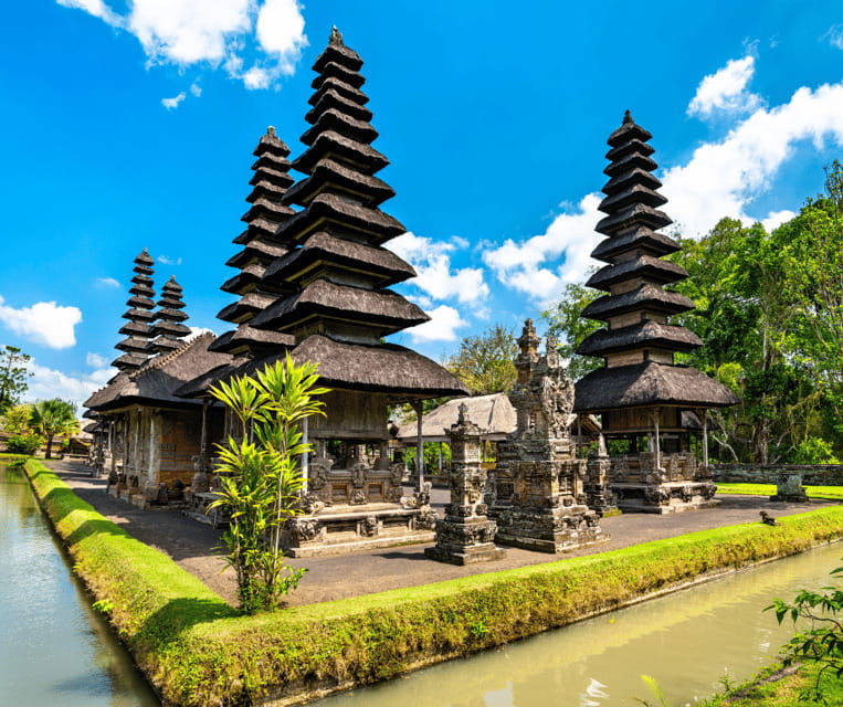 bali-heritage-taman-ayun-monkeys-tanah-lot-sunset