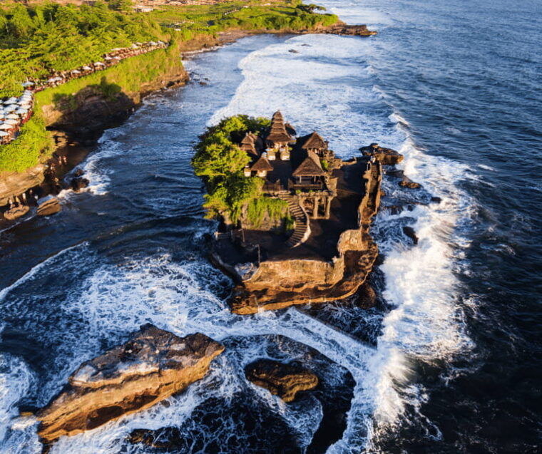 bali-heritage-taman-ayun-monkeys-tanah-lot-sunset