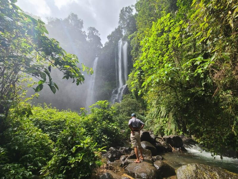 bali-hidden-trekking-waterslide-sekumpul-fiji-waterfall