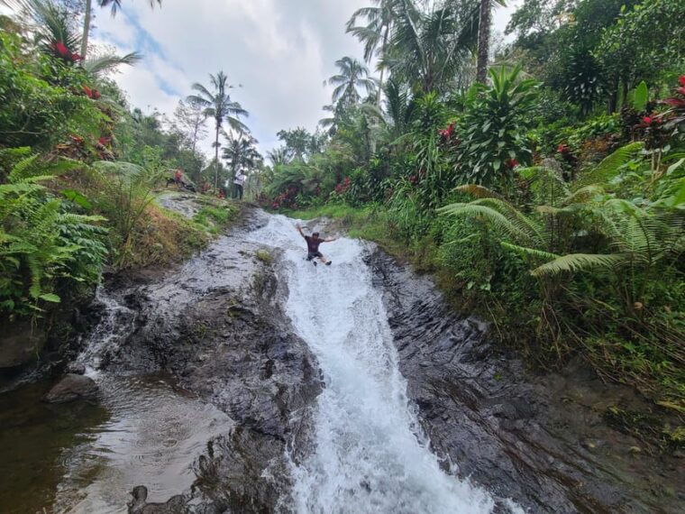 bali-hidden-trekking-waterslide-sekumpul-fiji-waterfall