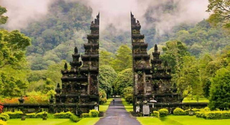 bali-jatiluwih-rice-terraces-water-temple-waterfall-tour