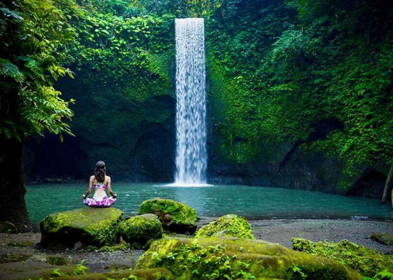 bali-kanto-lampo-and-tibumana-waterfalls-with-water-temple