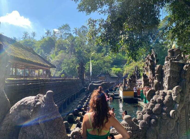 bali-kanto-lampo-and-tibumana-waterfalls-with-water-temple