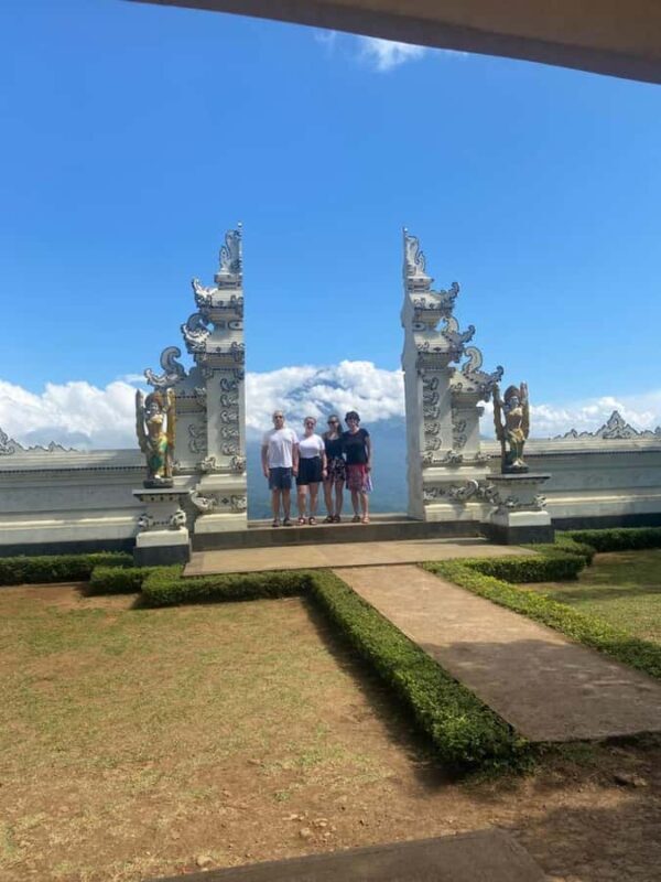 Bali: Karangasem Cultural & Scenic Tour with Temple Visit - The Beauty of Bali’s Rice Terraces
