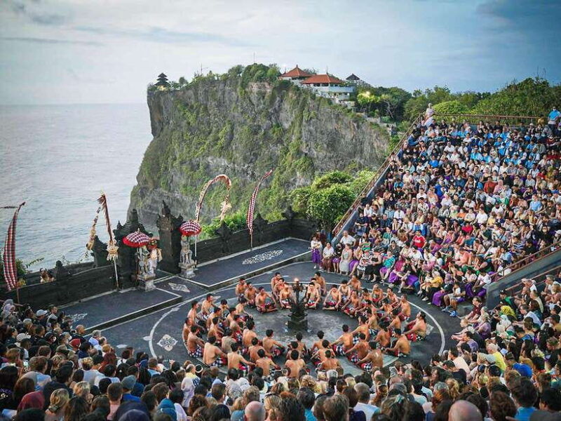 bali-kecak-fire-dance-show-uluwatu-temple-entry-ticket