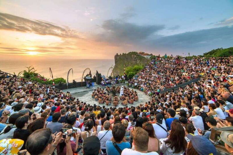 bali-kecak-fire-dance-show-uluwatu-temple-entry-ticket