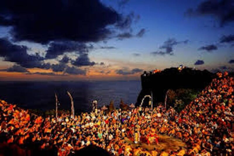 bali-kecak-fire-dance-show-uluwatu-temple-entry-ticket