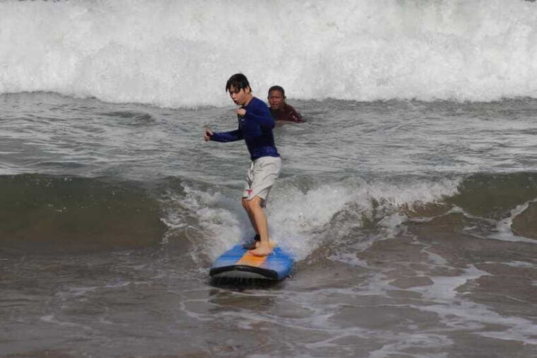 bali-kuta-beach-1hour-surfing-lesson-with-instructor