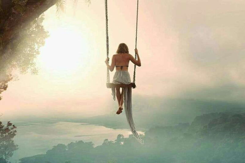 bali-lake-bratan-handara-gate-waterfall-swing-tour