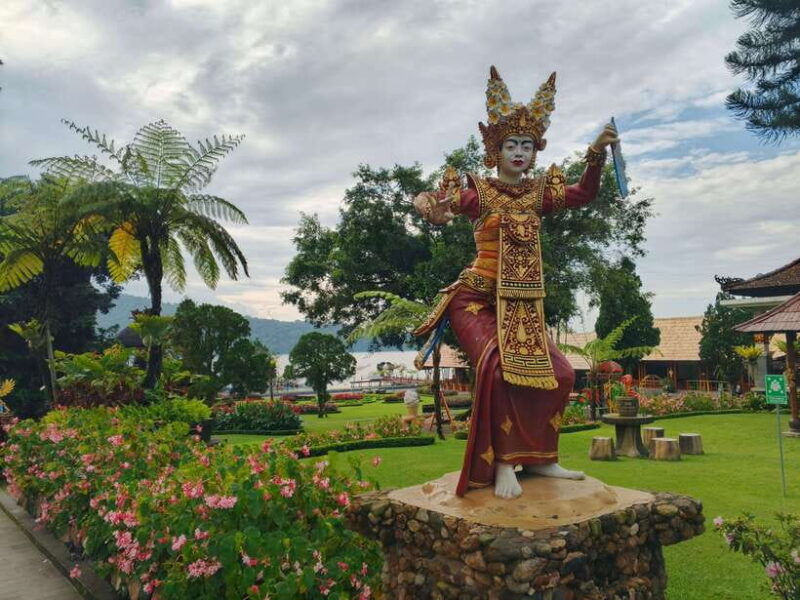 bali-lake-temple-jatiluwih-rice-terrace-and-waterfall-tour