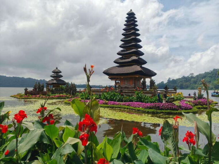 bali-lake-temple-jatiluwih-rice-terrace-and-waterfall-tour