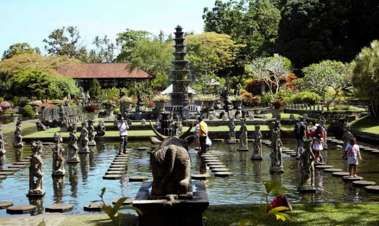 bali-lempuyang-temple-gate-of-heaven-and-east-bali-tour