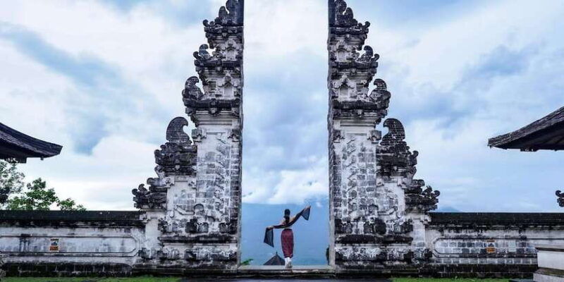 bali-lempuyang-temple-tour-with-photographer-bali