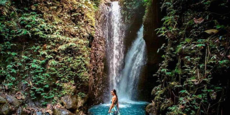 bali-lovina-beach-boat-ride-ulun-danu-beratan-temple-tour