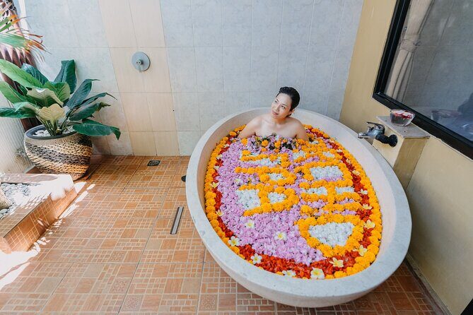 Bali Luxury Spa 2 hour Treatment massage and flower bath - What to Expect from Bali’s Luxury Spa Experience