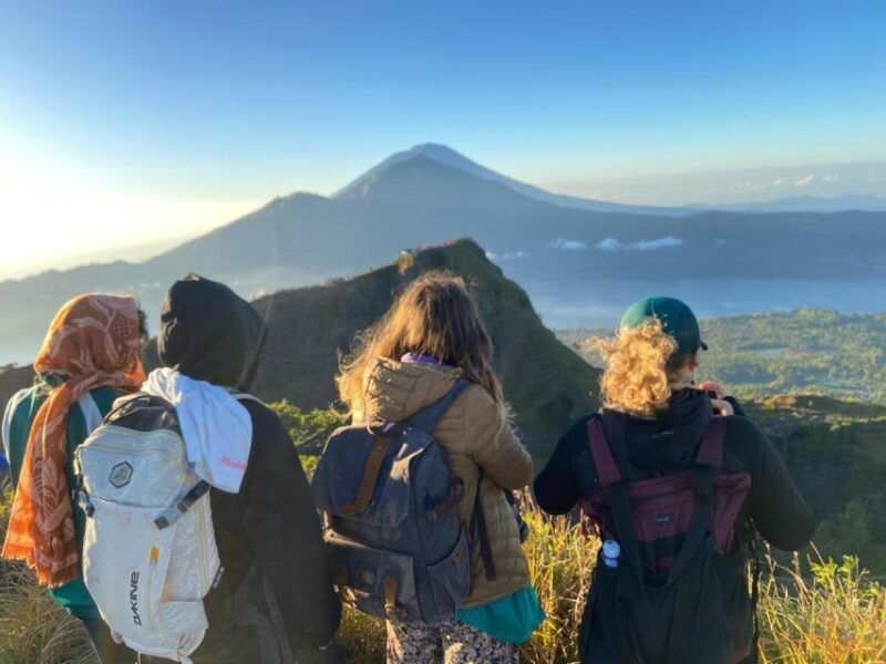 bali-maunt-batur-hiking-with-with-a-local-balinese-guide