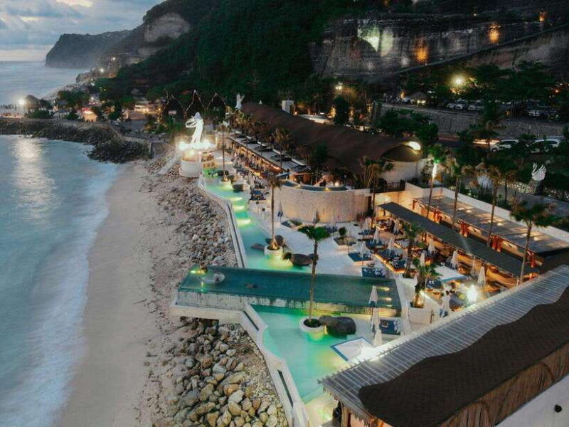 bali-melasti-tropical-temptation-beach-club-day-pass-daybed