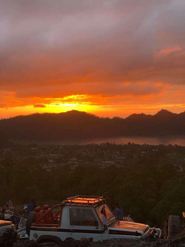 bali-mount-batur-jeep-sunrise-with-breakfest