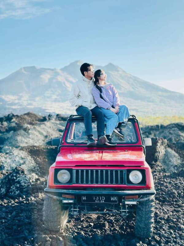 bali-mount-batur-sunrise-and-black-lava-jeep-tour