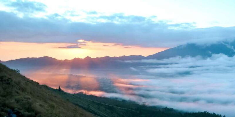 bali-mount-batur-sunrise-hike-and-natural-hot-spring