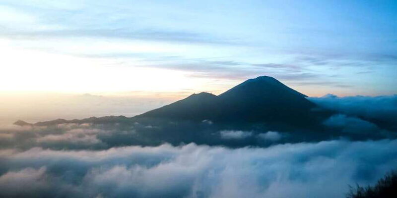 bali-mount-batur-sunrise-hike-and-natural-hot-spring
