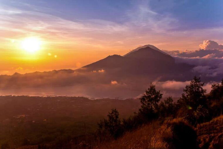 bali-mount-batur-sunrise-hike-with-breakfast-hot-spring-2