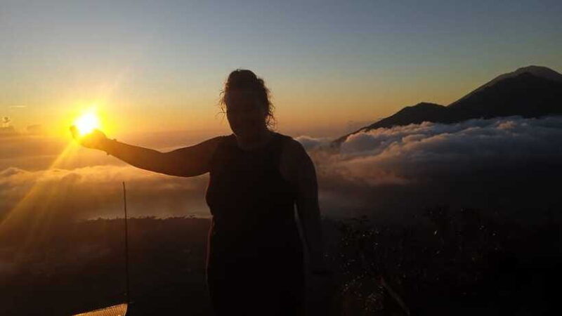 bali-mount-batur-sunrise-trecking-jeep-tour-hot-spring