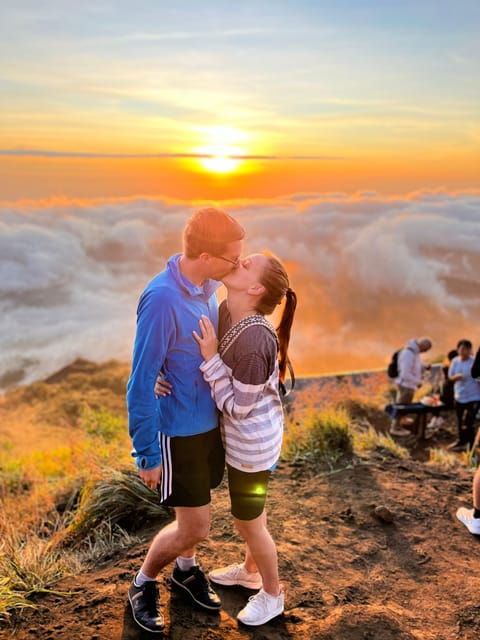 bali-mt-batur-sunrise-hike-guide-breakfast