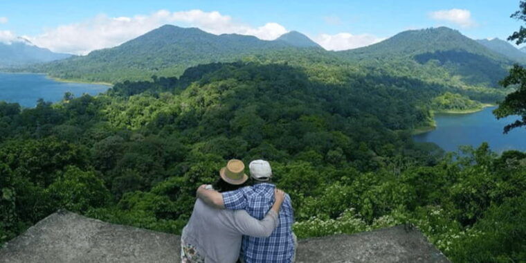 bali-north-bali-instagramable-gate-waterfall-more