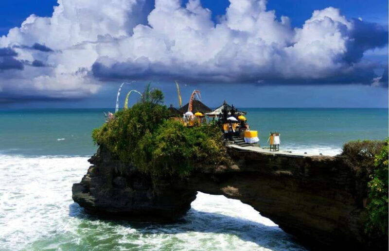 bali-north-bali-private-car-rental-with-female-driver