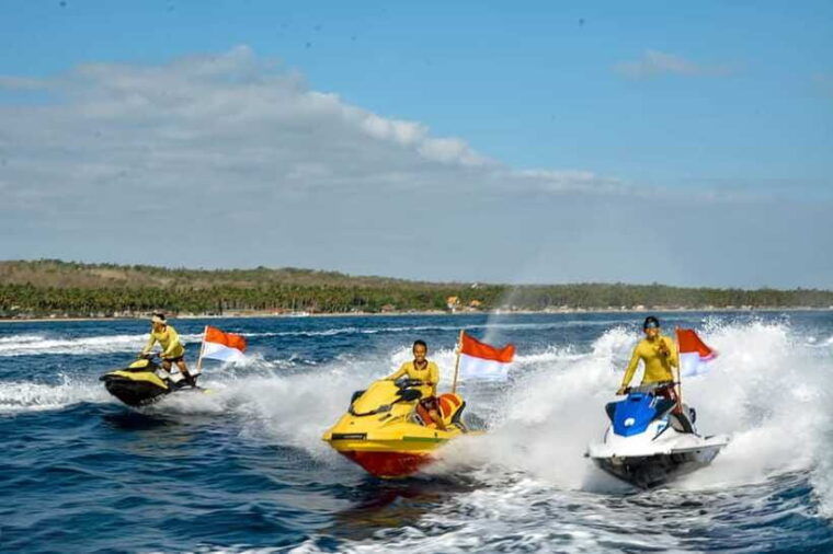 bali-nusa-penida-beach-side-exploration-and-club-activities