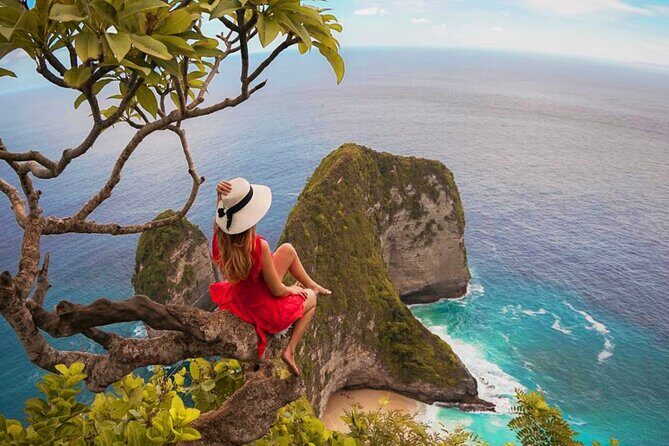 Bali-Nusa Penida. West Part. Private car. All-inclusive - The Experience: Walking Through Nusa Penidas Western Wonders