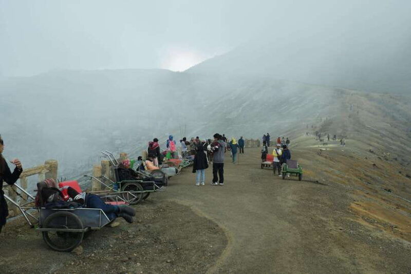 bali-or-banyuwangi-mount-ijen-blue-fire-hiking