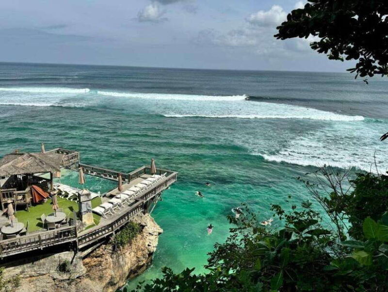 bali-padang-beach-uluwatu-kecak-fire-dance-suluban-tour