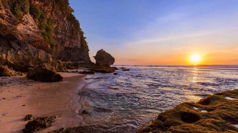 bali-parasailing-jet-ski-uluwatu-tour-with-kecak-dance
